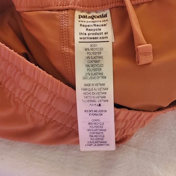 Patagonia Fleetwith Salmon Heiq Pure Sz. S Skort NWT - Picture 7 of 15